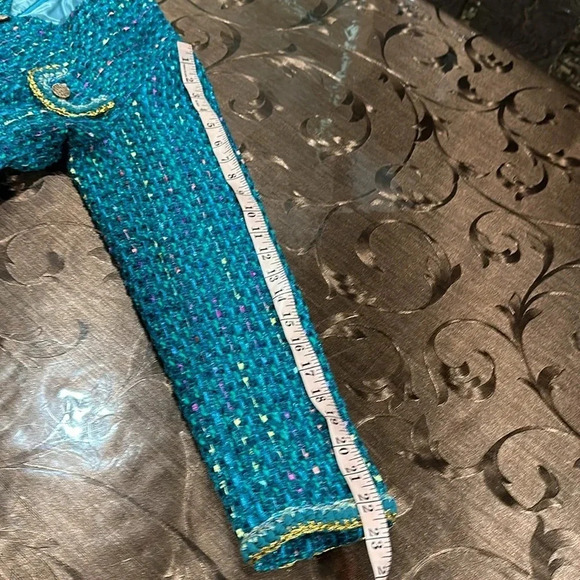 Elegant  Tweed dress - Picture 11 of 13